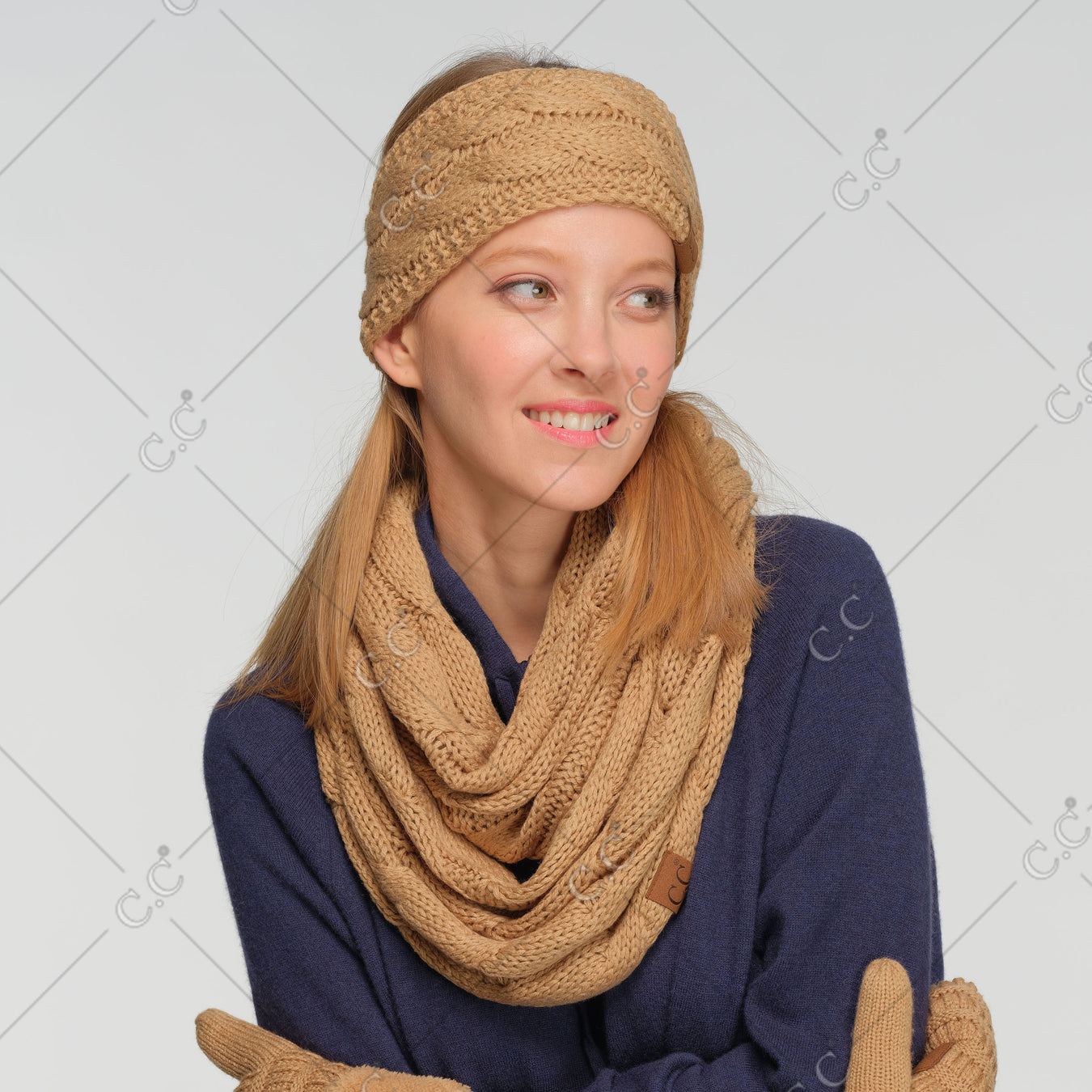 SCARVES